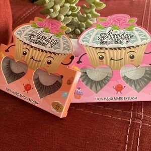 🆕2 Sets of Faux EyeLashes: 3D/03 & 3D/64. No glue needed!